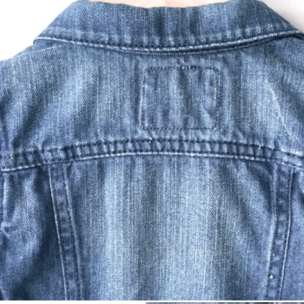 🩵 B’gosh Baby denim Jean jacket Button front in size 9 M JUST SO STINKIN CUTE